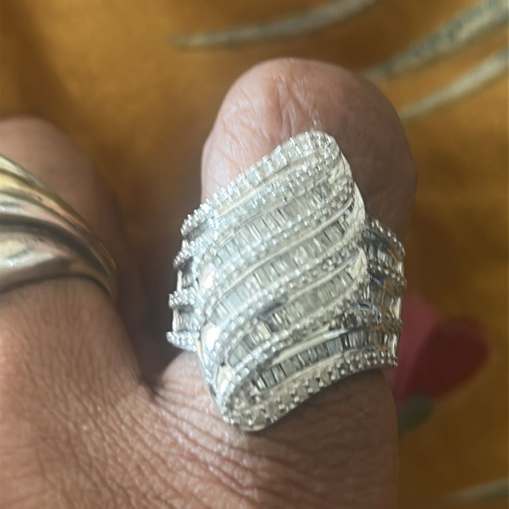 Elegant Sterling Silver Authentic Diamond Ring, Size 7 1/2.
